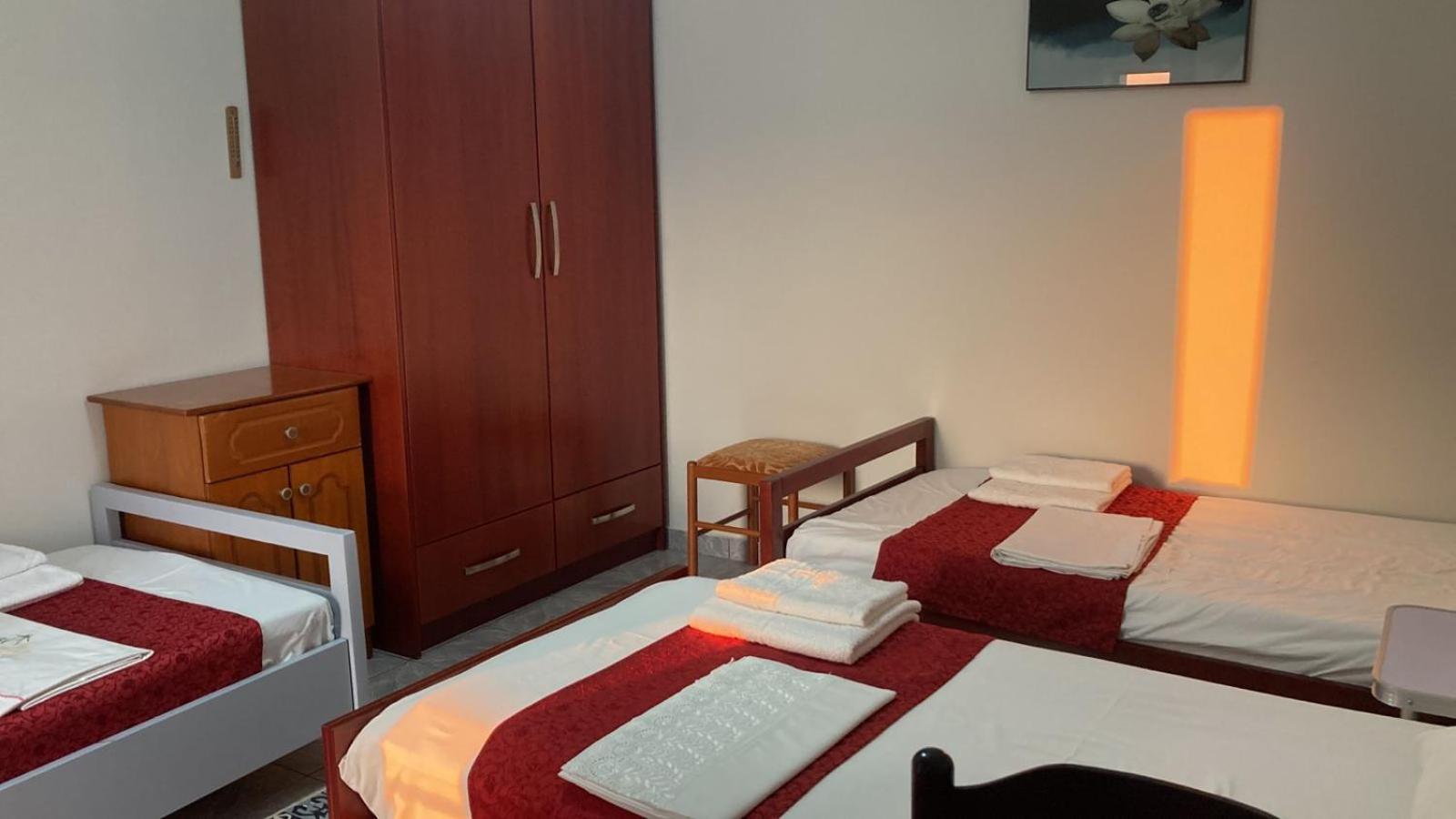 Akeron'S Rooms Sarandë エクステリア 写真